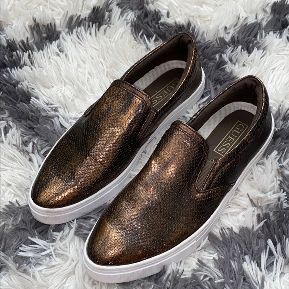 guess snakeskin sneakers